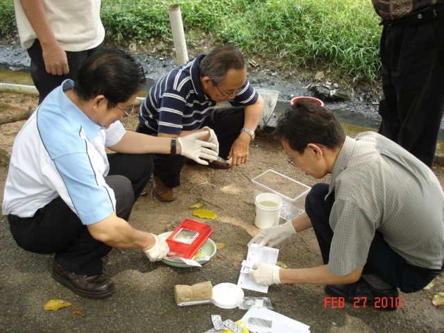 9.Latihan memantau kualiti air sungai pada 27-2-2010